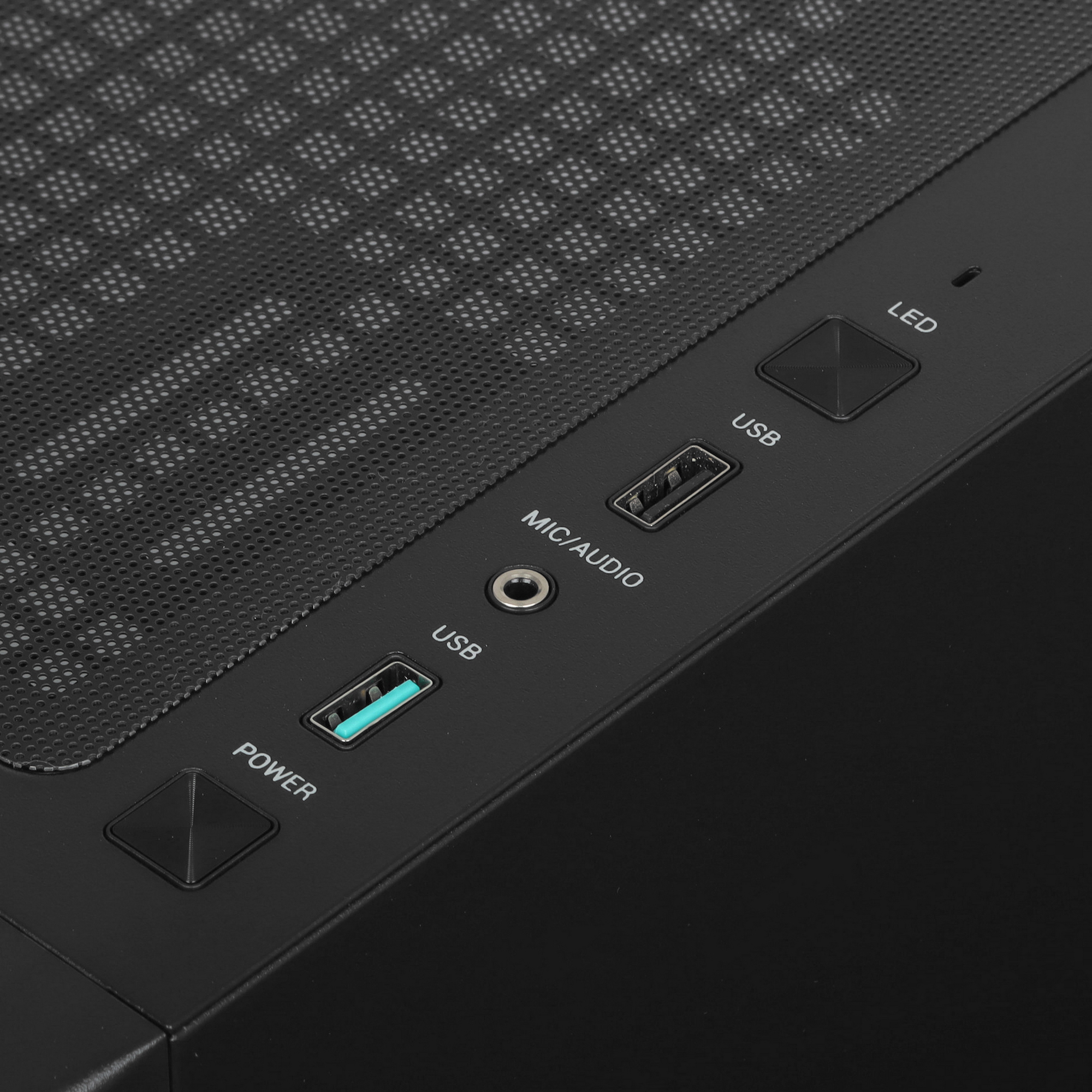 DeepCool CC560 ARGB V2 ARGB-подсветка вентиляторов вид сбоку через стекло