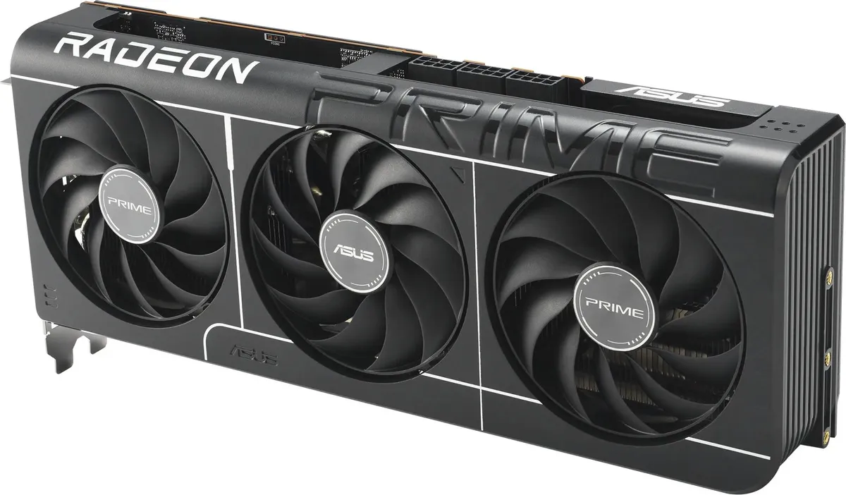 ASUS Radeon RX 9070 XT вид сверху три вентилятора PRIME и радиаторные рёбра охлаждения
