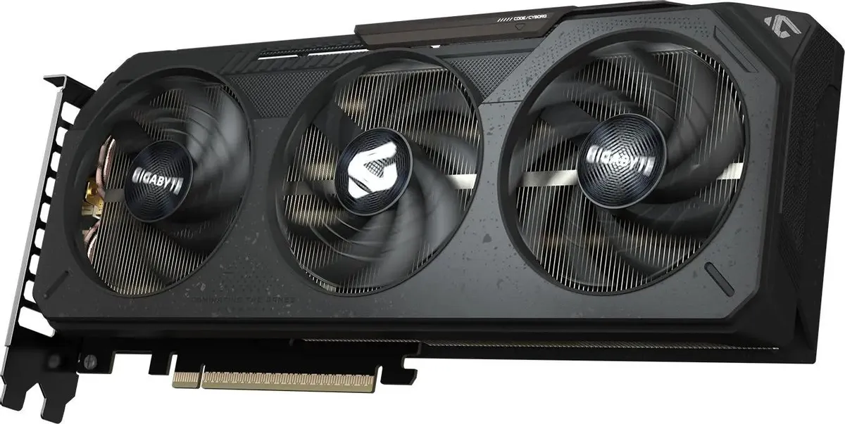 Gigabyte RTX 5050 Gaming OC вид спереди серо-чёрный дизайн три вентилятора охлаждения