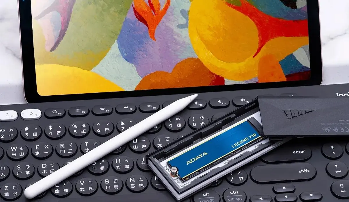 ADATA Legend 710 установлен в ноутбук — практическое применение NVMe SSD