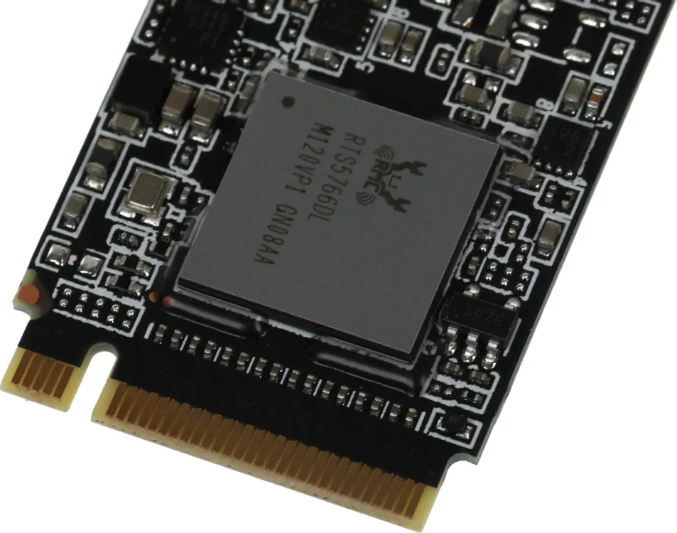 ADATA Legend 710 2ТБ — плата накопителя с контроллером Realtek и микросхемами NAND